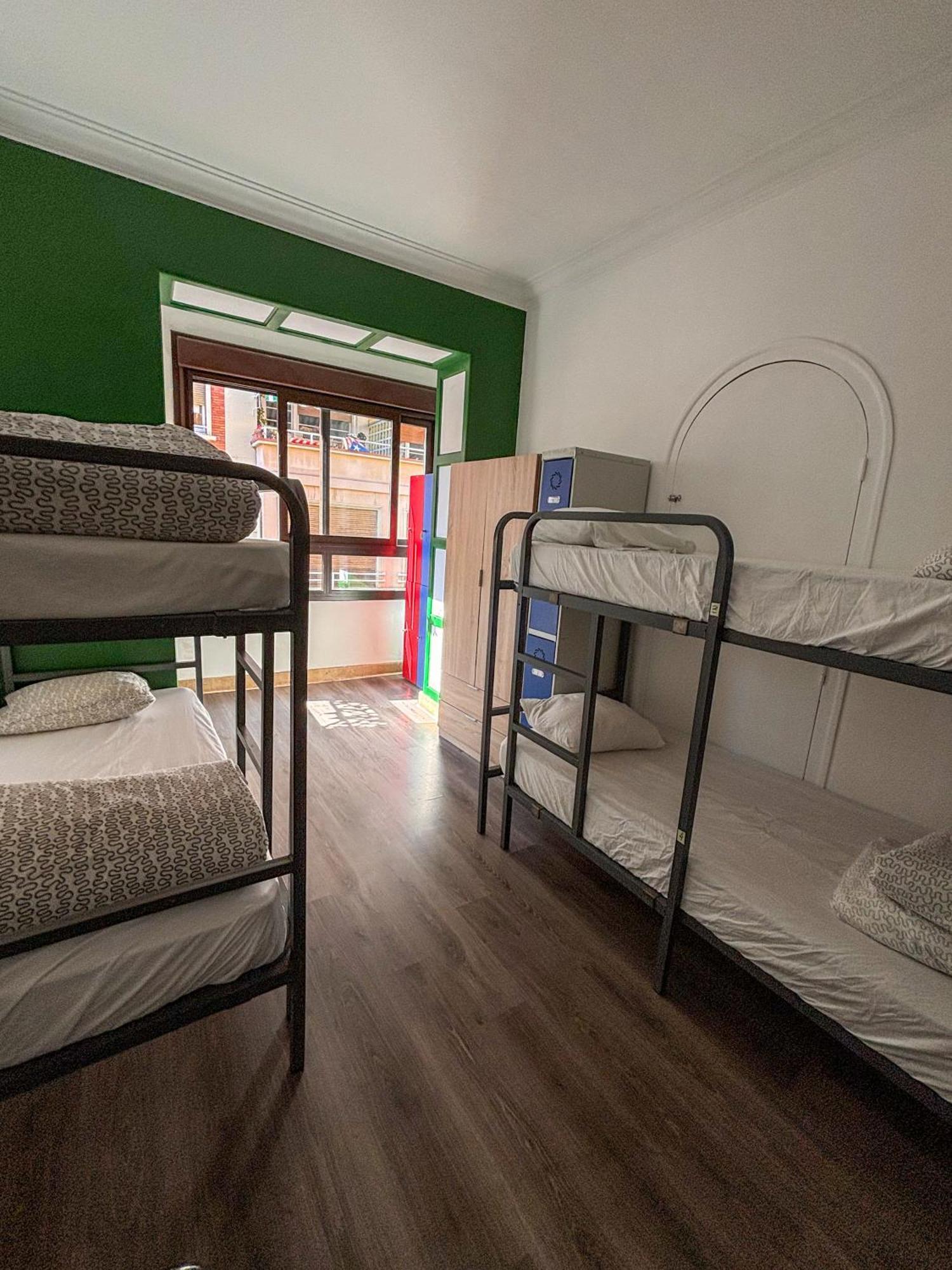 Albergue Tarragona Hostel *