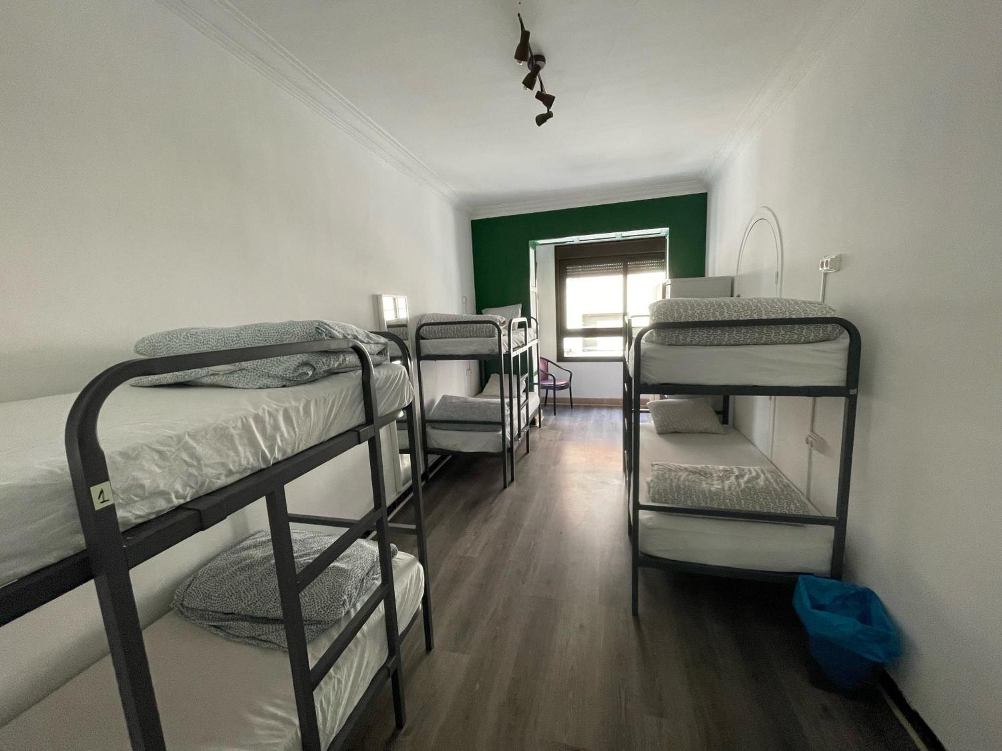 Tarragona Hostel Albergue *