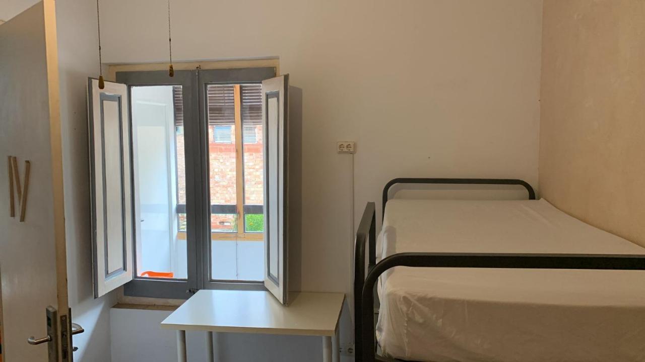 Hostal Tarragona Hostel