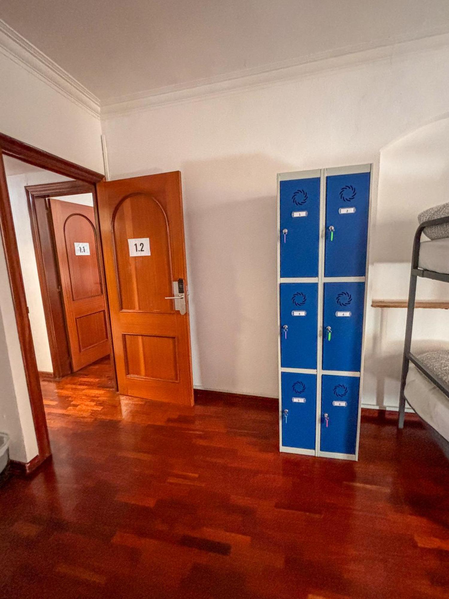 Hostal Tarragona Hostel *