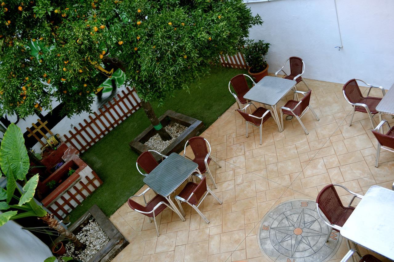 Hostal Tarragona Hostel *